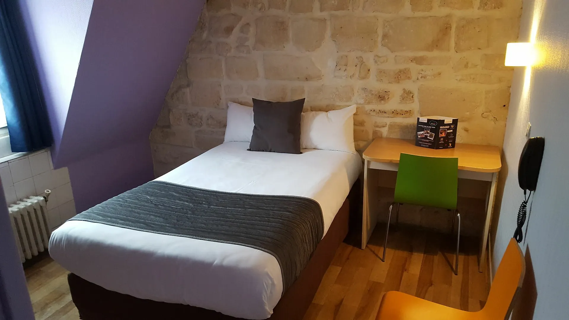 Hostel Le Montclair Montmartre By River Paris