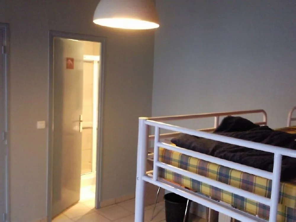 Le Montclair Montmartre By River Paris Hostel